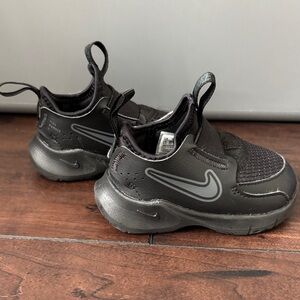 Nike Flex Runner 3 (size 5c)